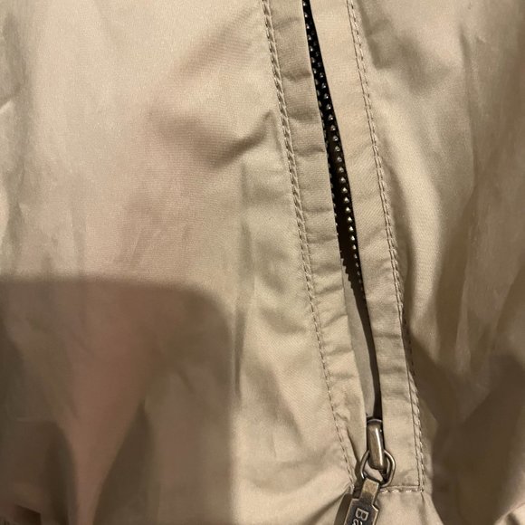 Barbour Reversible Jacket in Green Plaid for Endless Fashion Options! - Picture 6 of 8